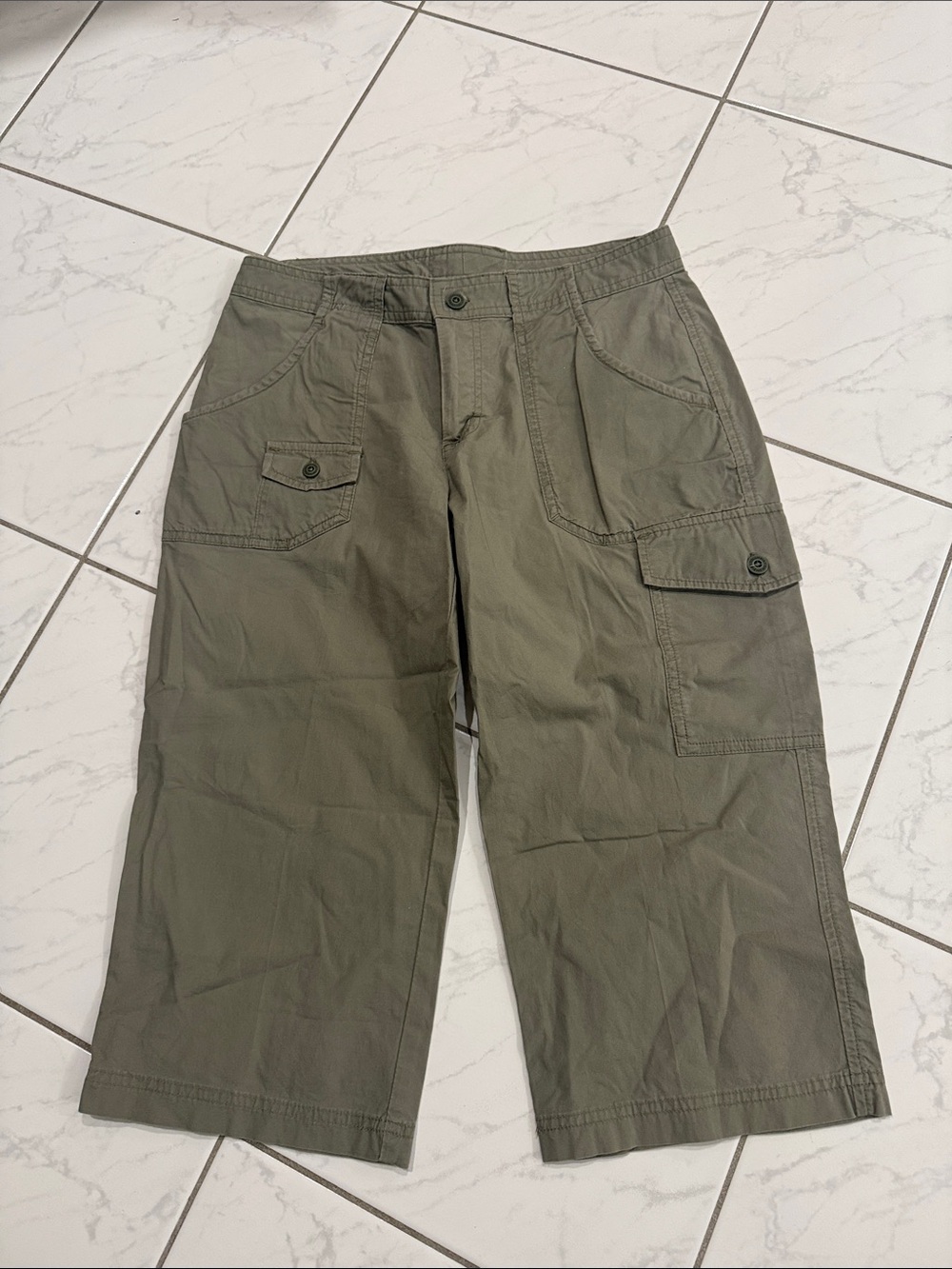 Columbia Olive Green Men's Cargo Capris